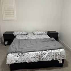 Queen Bedroom furniture set. Brown color