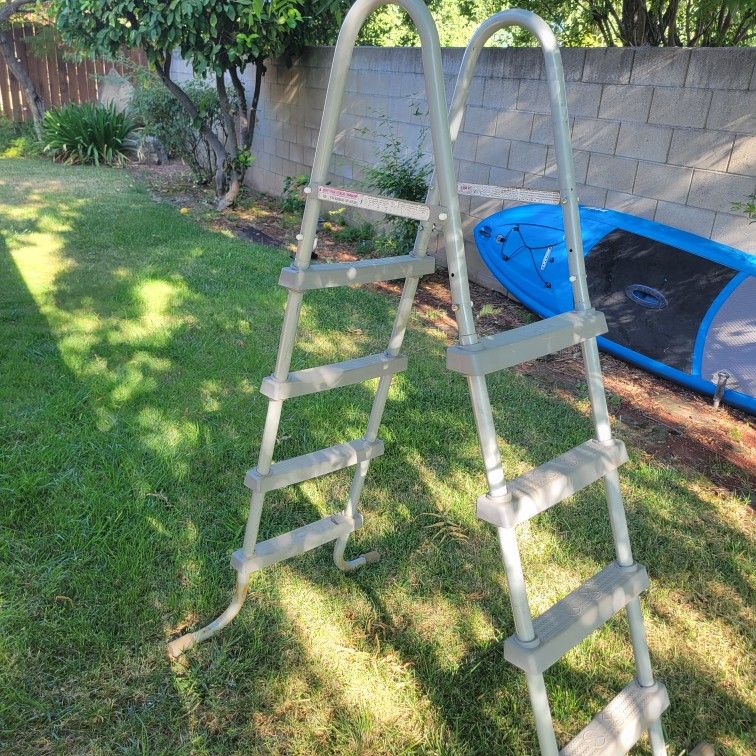 Pool Ladder