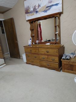 WOOD DRESSER AND MIRROR