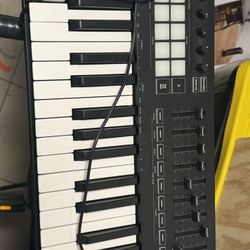 Launch Key 49 Key Board 