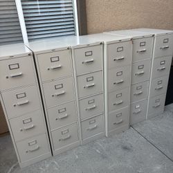 File Cabinets With Keys 