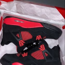 Jordan 4’s Red Thunder’s