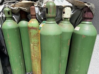 Industrial Oxygen Tanks Large (full) $340 each (customer owned) multiple available