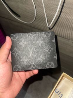 Lv waIIet