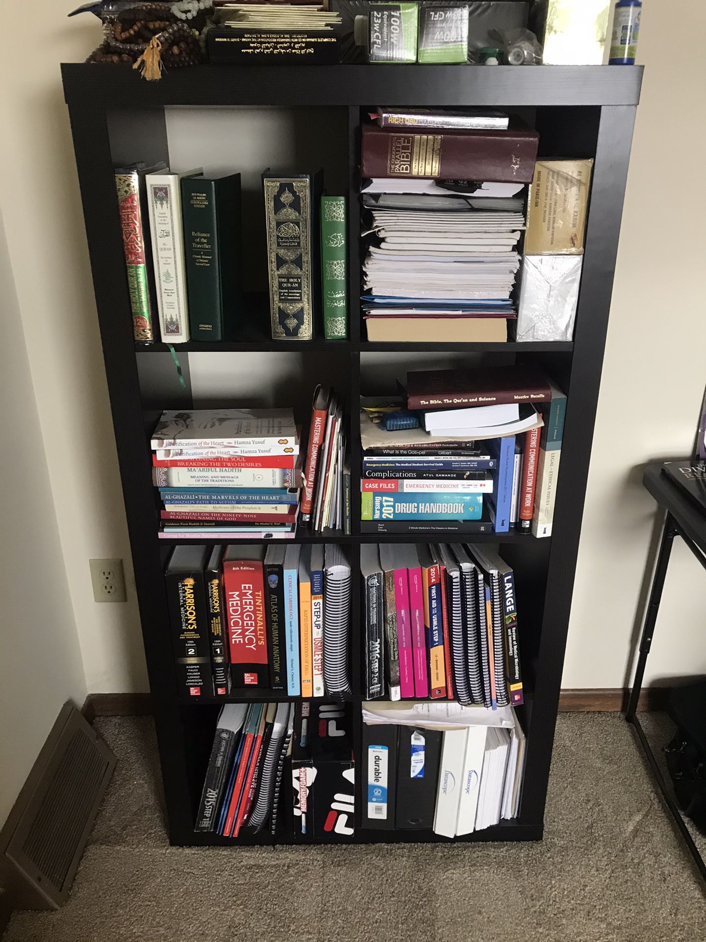 8-Cube Bookshelf/Organizer