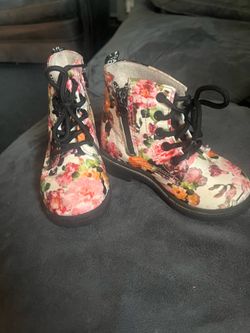 Girls Floral Combat Boots Sz 9