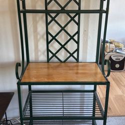 Green And Wood Baker’s Rack