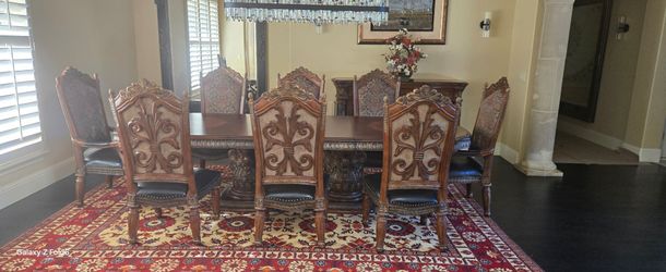 Dinning Table