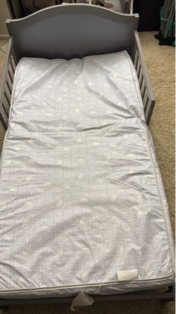 Toddler bed frame