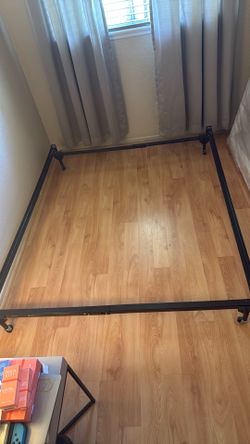 Metal Hollywood Bed frame+ FREE FULL BOX SPRING  Full/Twin