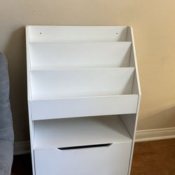 Kids Bookshelf 