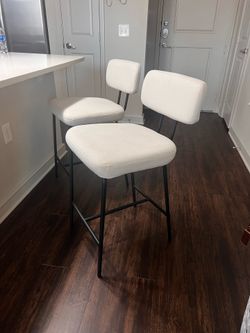 Off White Counter Chairs (2)