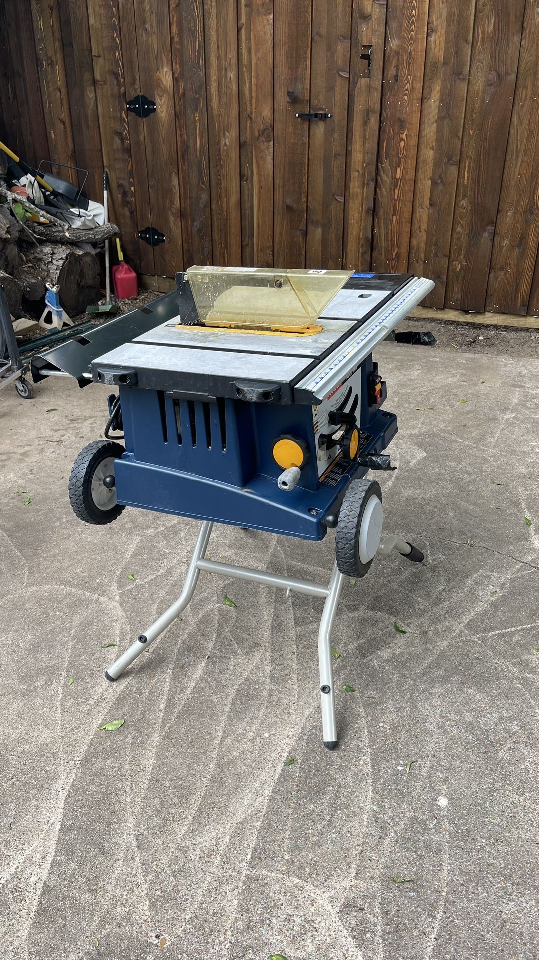 10" TABLE SAW WITH WHEEL STAND