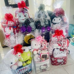 Hello Kitty Valentine Baskets