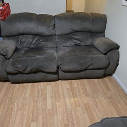 couches set of 2 $40