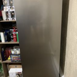 Upright freezer