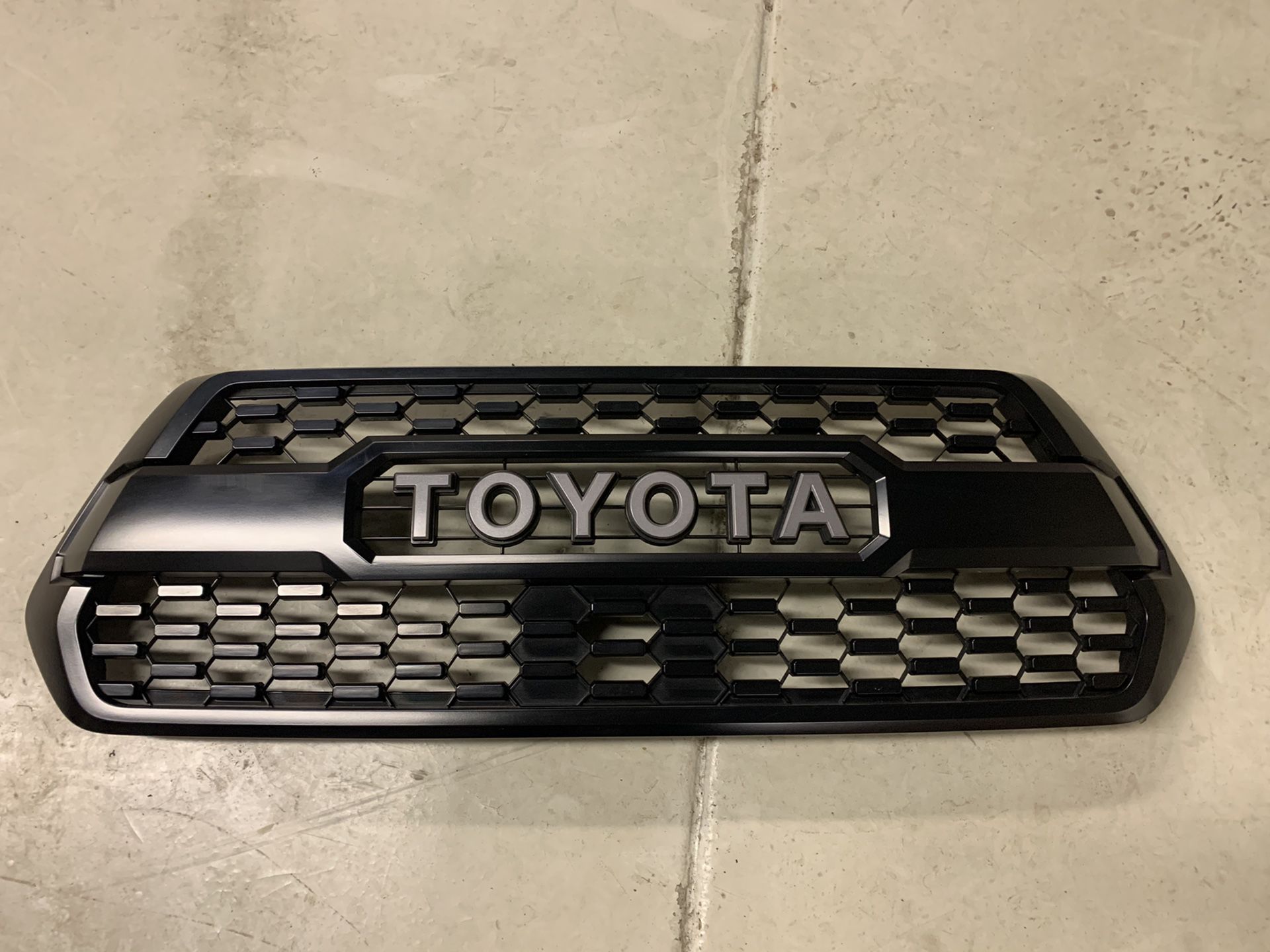 Toyota Tacoma TRD Pro grill 2016 and up