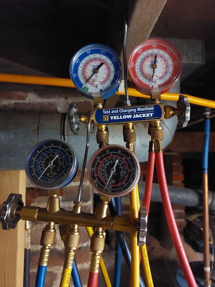Gauges , Vac Pump