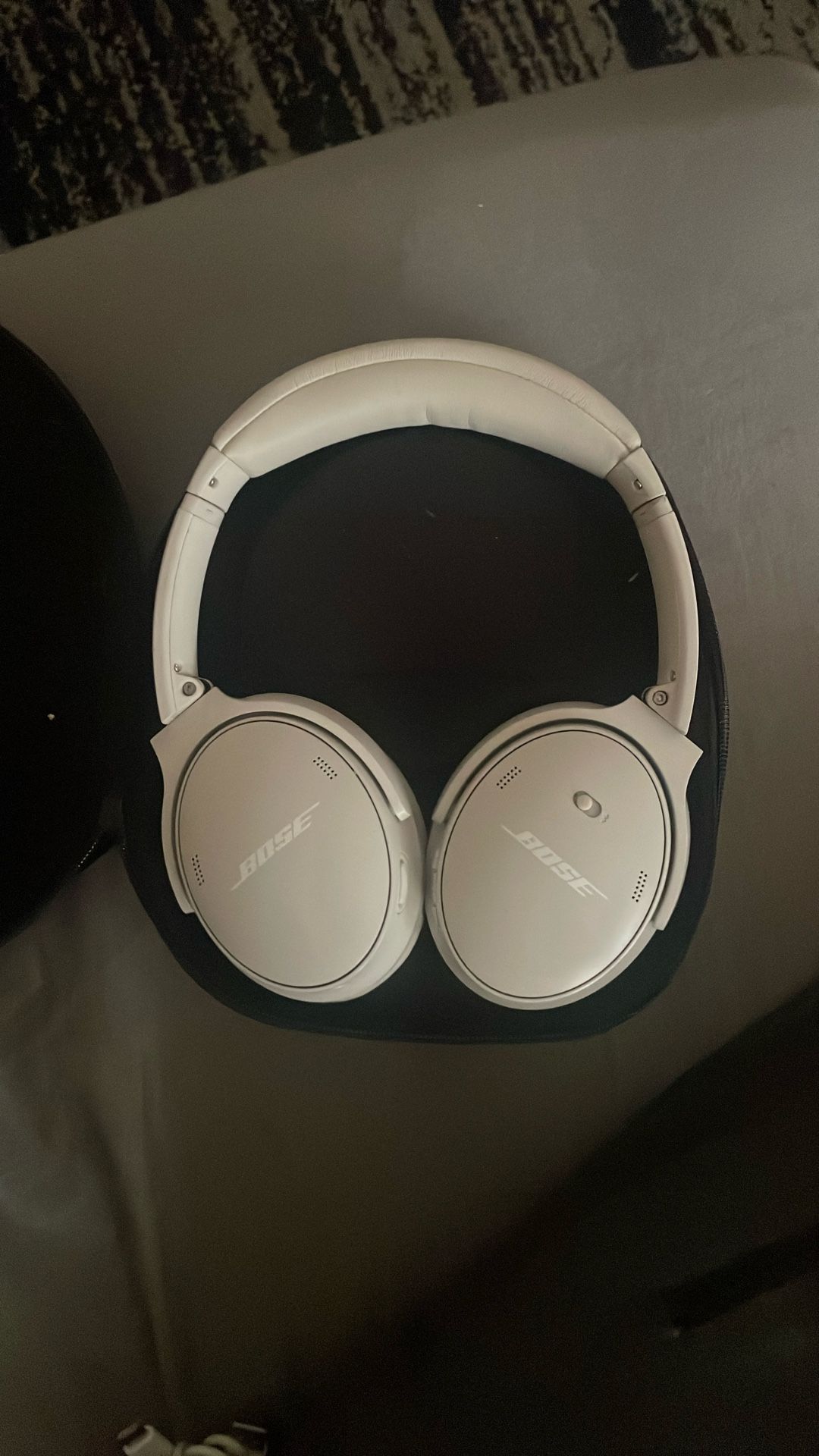 Bose QC35 II Wireless Noise-Canceling Headphones (White) – Pristine Condition
