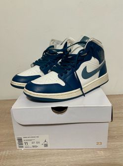 Nike Women’s Air Jordan 1 Mid “Sky J French Blue/Ozone Blue-Sail” Size 11 Used