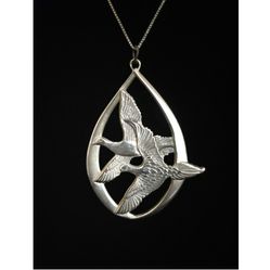 19" x 1.2mm Box Chain Necklace w 2.5" x 2" Heavy Solid Sterling Silver Dove Pendant. USA, Wallace