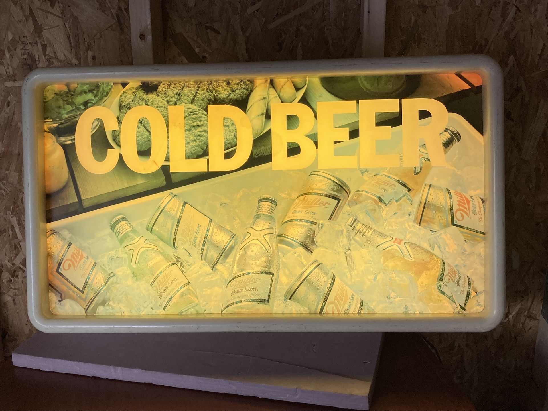 Cold Beer Lighted Sign