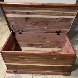 Mini cedar chest-100.00 