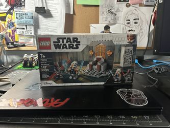 Retired LEGO Duel on Mandalore 75310 NEVER OPENED