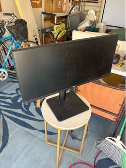 LG Computer Monitor