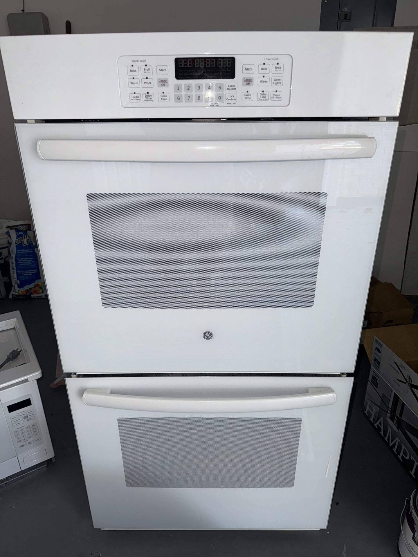 Like New GE 27” Built In Double Oven