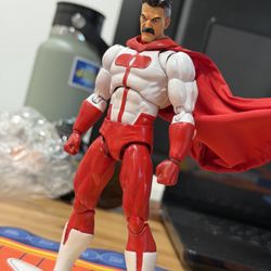 Omni Man Invincible Custom Action Figure Mafex 
