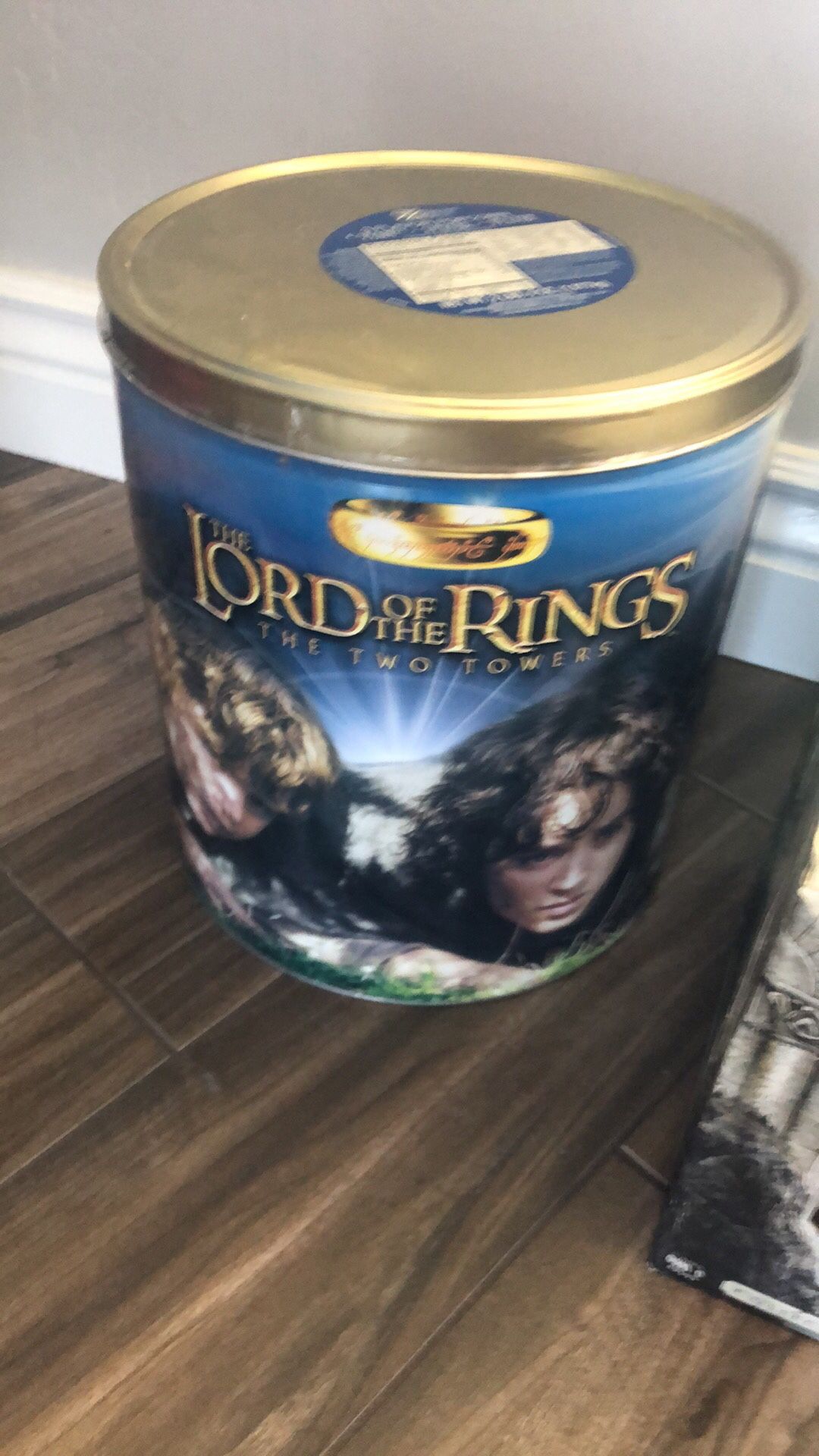 $20 Popcorn Tin Lord Of The Rings Sealed From Blockbuster 