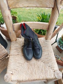 Bodyglove surf / dive boots