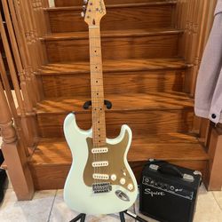 Squier Anniversary Stratocaster (Mint) W/ Fender Squeir SP10 Amp