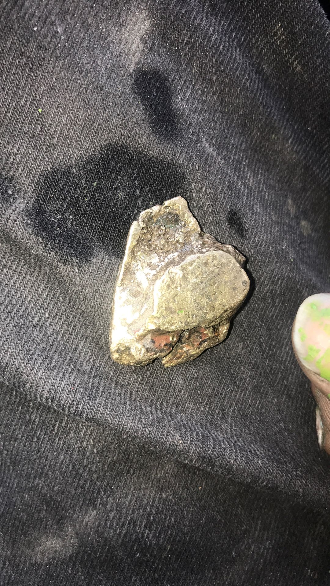 30 Grams Of 18 To 22 K Nugget