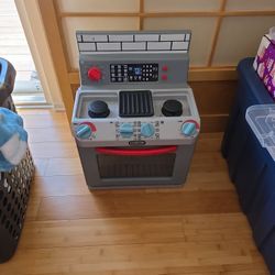 Little Tikes First Oven Realistic Pretend