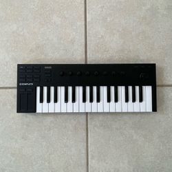 Native Instruments Komplete Kontrol M32