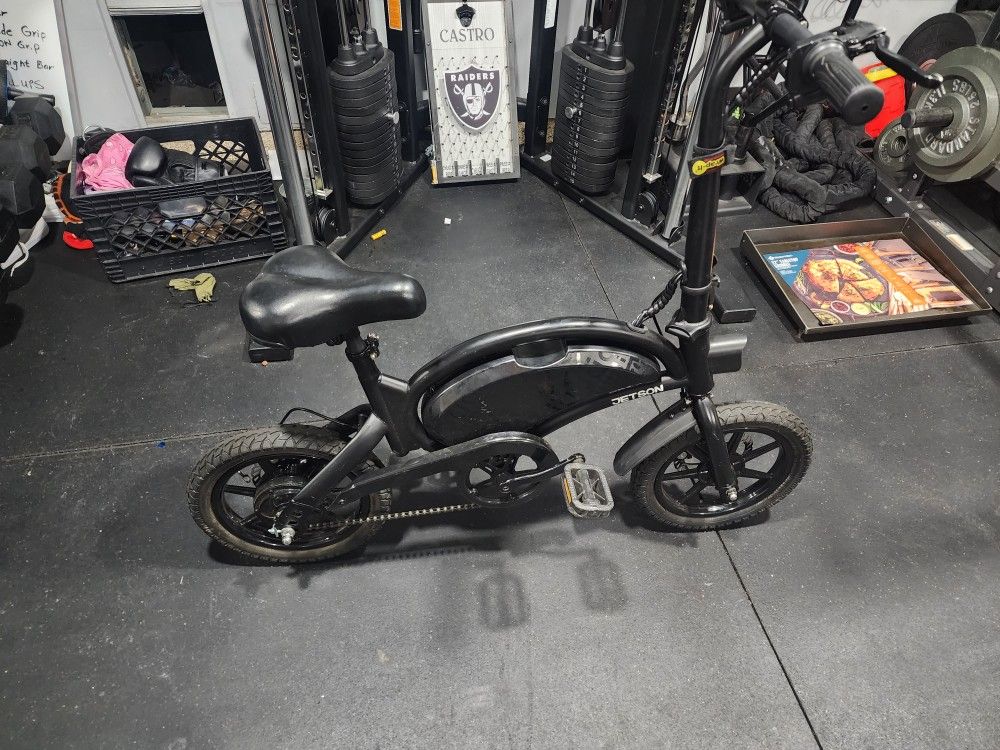 jetson bolt pro tire pressure