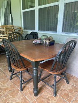 Wooden Dining Table W 6 Chairs