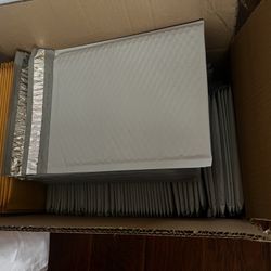 Box Of Bubble Shipping Envelopes 