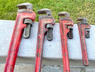 4 Vintage RIDGID Pipe Wrenches  USA Heavy Duty