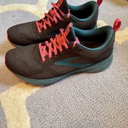 Women’s Size 9.5 - Brooks Revel 5 Black Pink And Blue Running Shoes