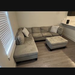 Corner Couch With Ottoman