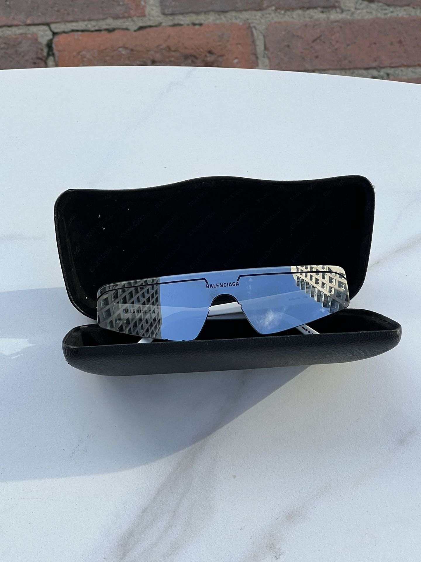 😎 Designer Futuristic Mirror Glasses – Silver Case Included