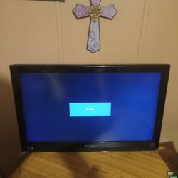 32 to 40 flat screen wall mount TV in good condition  no remote 