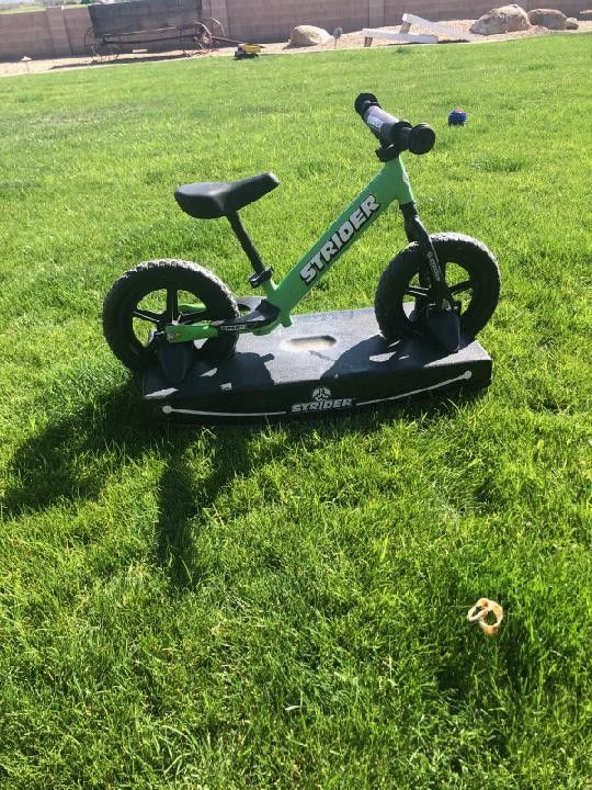 Strider Rocking Base for Balance Bikes, Ages 624 Months for Sale in