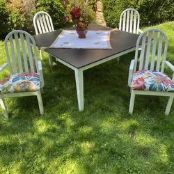 Super, Awesome, Unusual Dining Set
