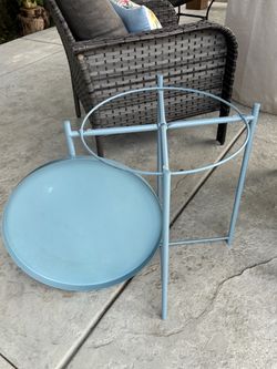 Metal table