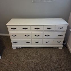 Dresser 9 Drawer