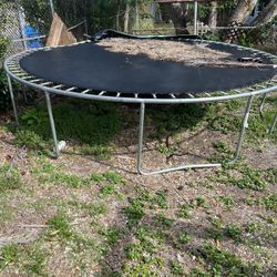 Trampoline 